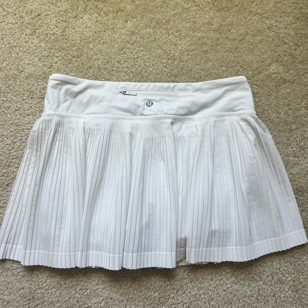 Lululemon pleat to street skirt